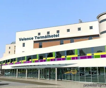 Velence & 4* Kapolnasnyek