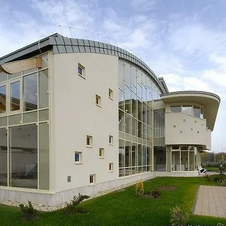 Velence & Hotel 4*